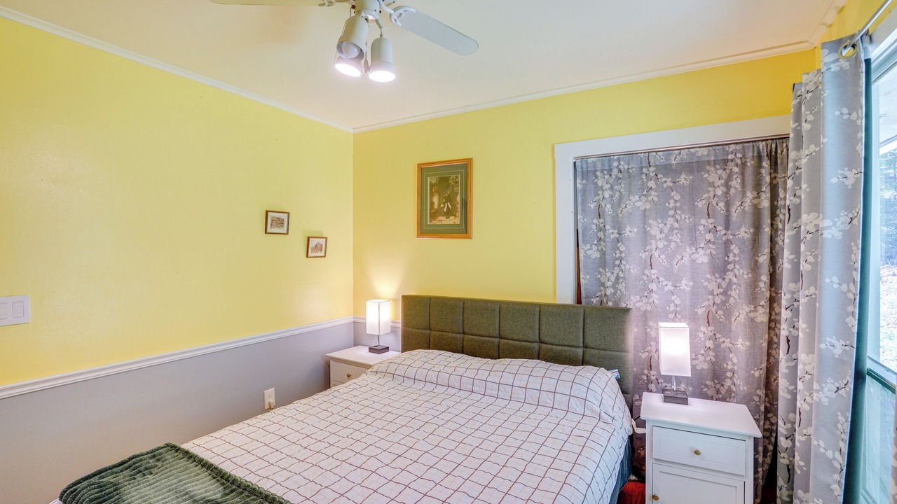 Photo of Bedroom in New Lebanon