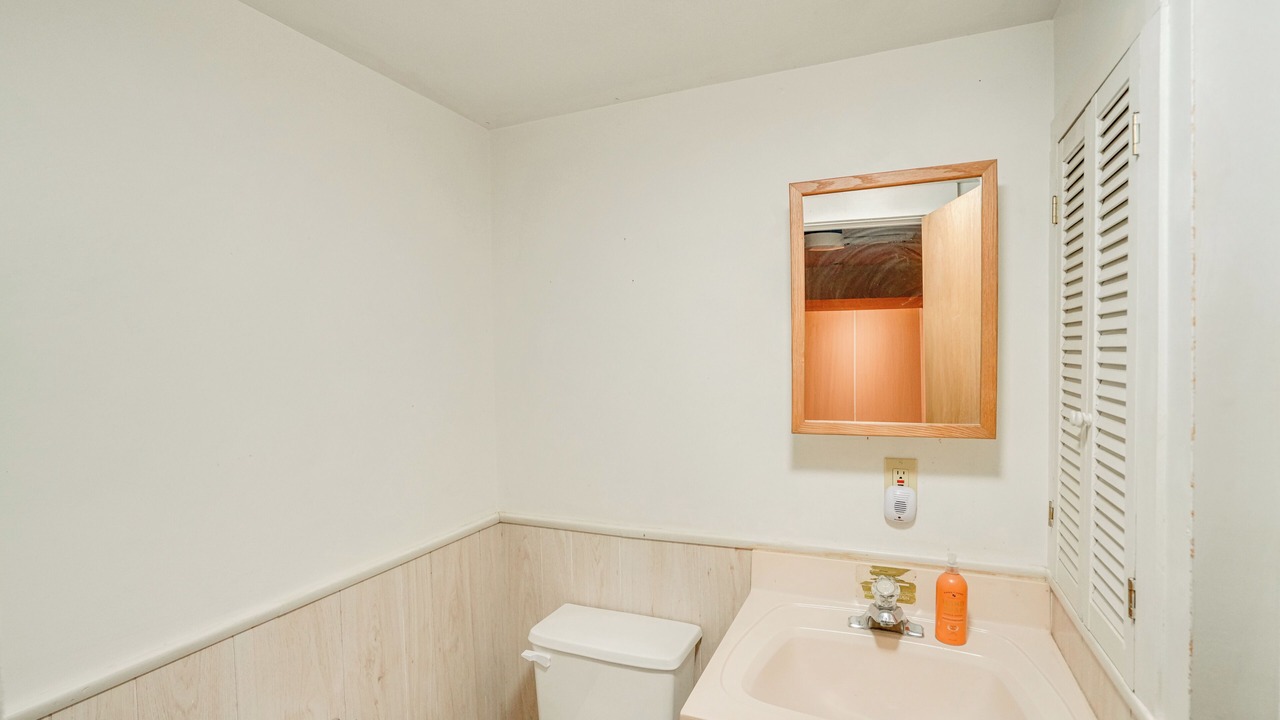 Photo of Bathroom in New Lebanon