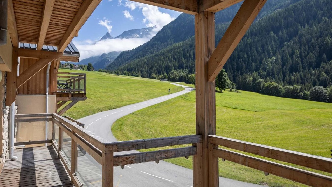 Photo of Outdoor in Nancroit