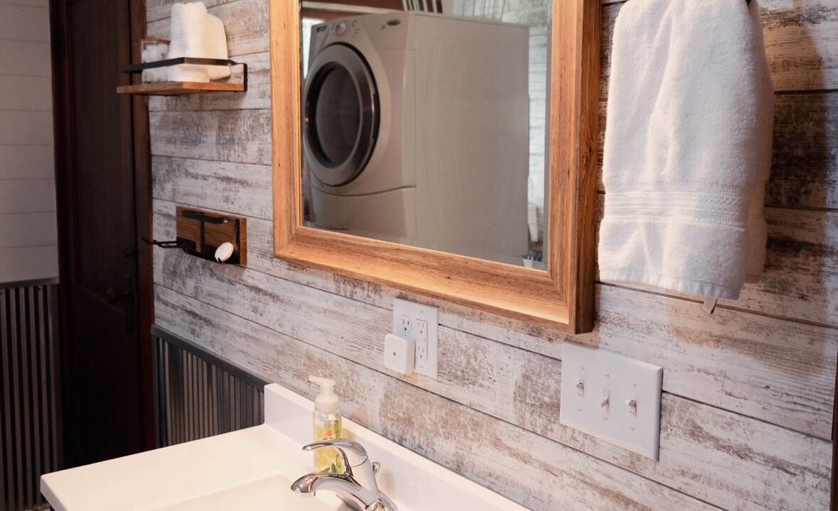 Photo of Bathroom in Lynnville