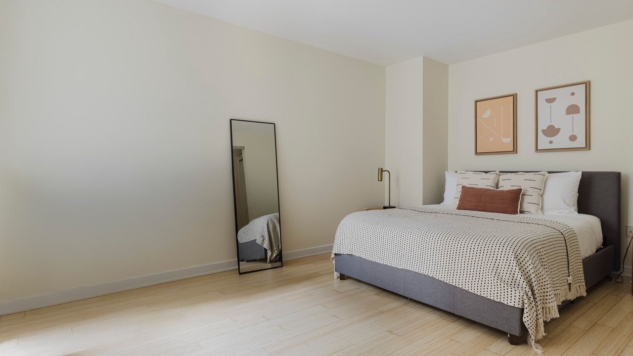 Photo of Bedroom in Theatre District