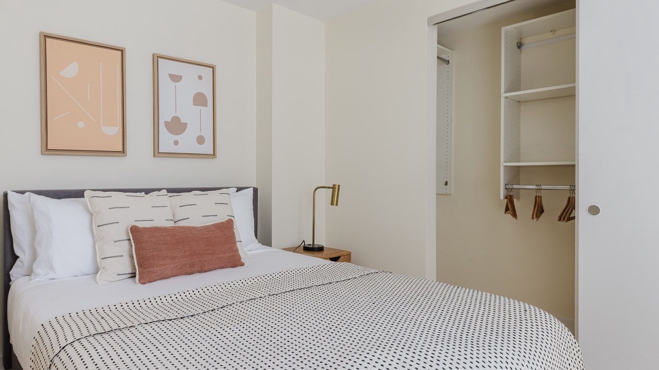 Photo of Bedroom in Theatre District