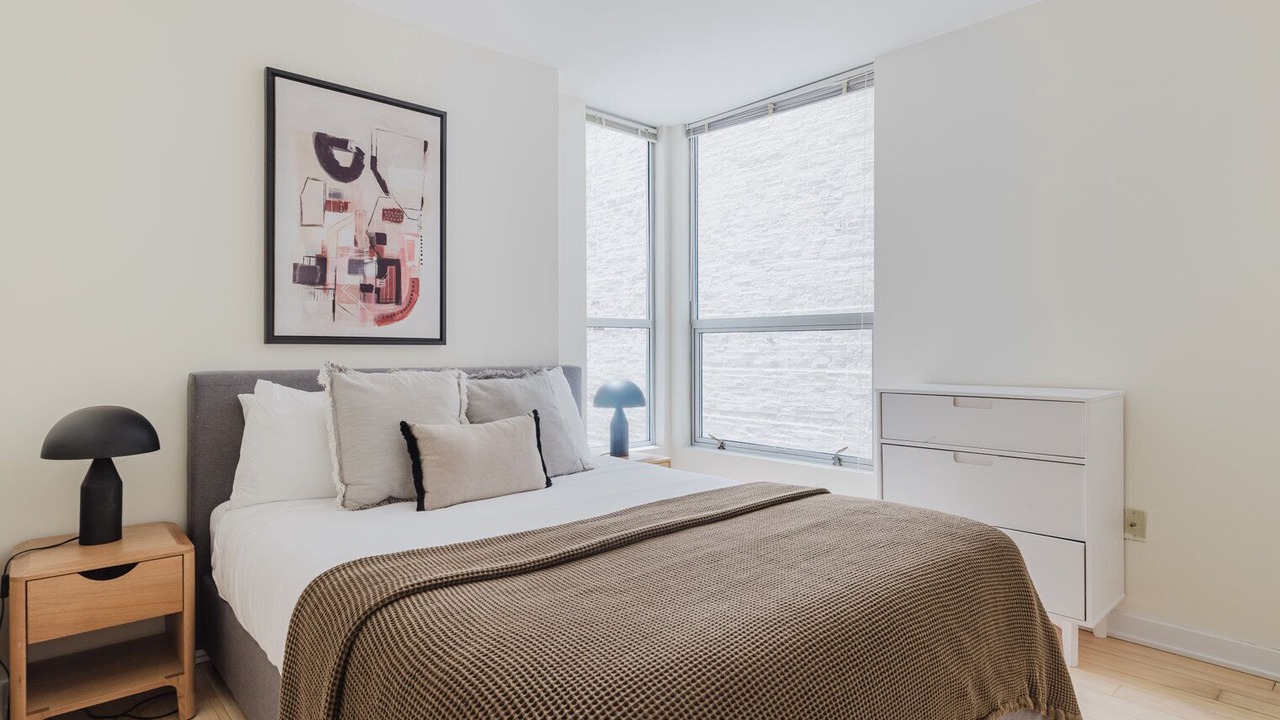 Photo of Bedroom in Theatre District