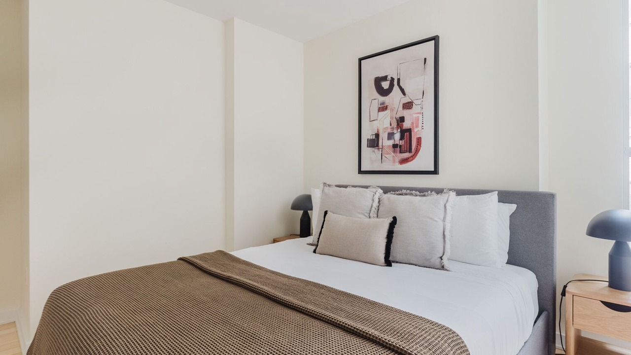 Photo of Bedroom in Theatre District