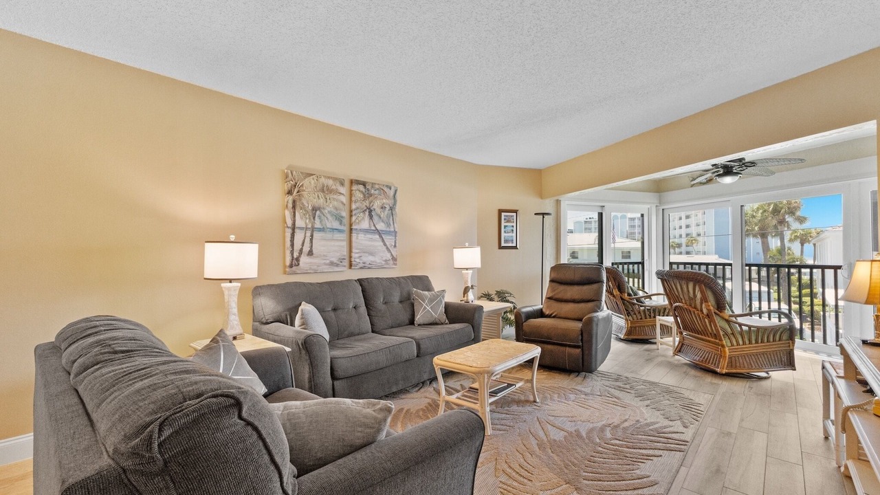 Photo of Livingroom in Holmes Beach