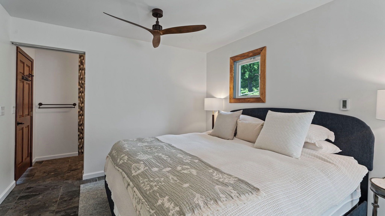 Photo of Bedroom in Valois