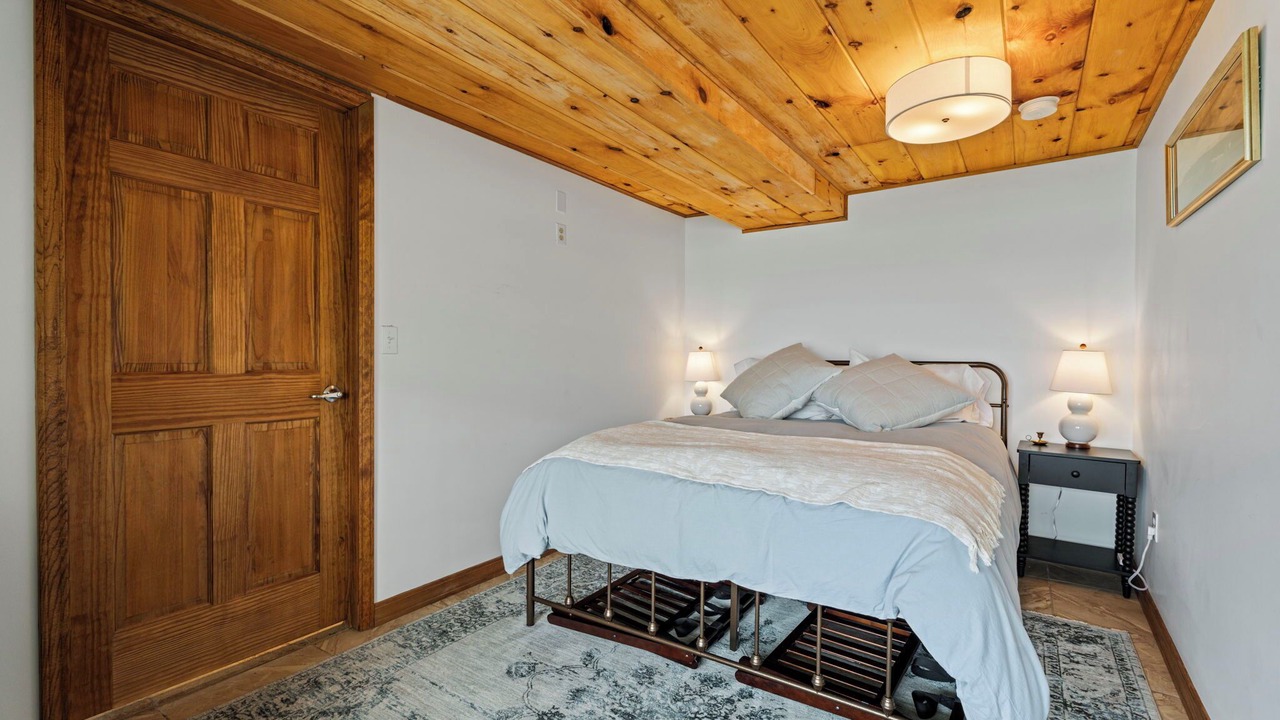 Photo of Bedroom in Valois