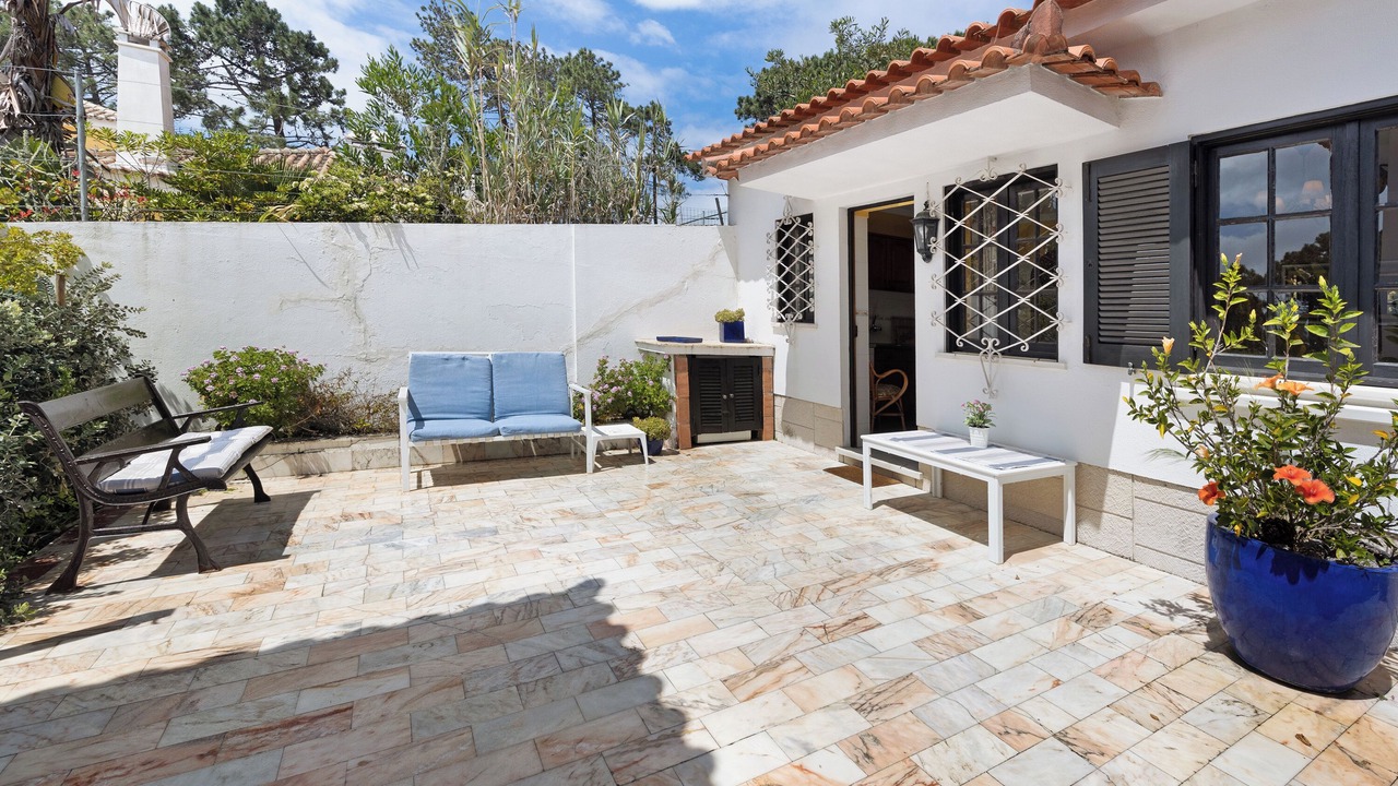 Photo of Patio Balcony in Praia das Macas