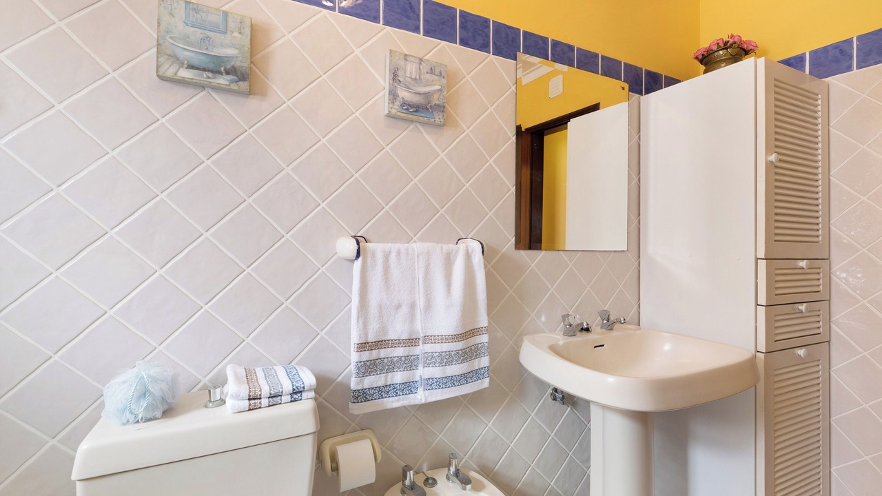 Photo of Bathroom in Praia das Macas