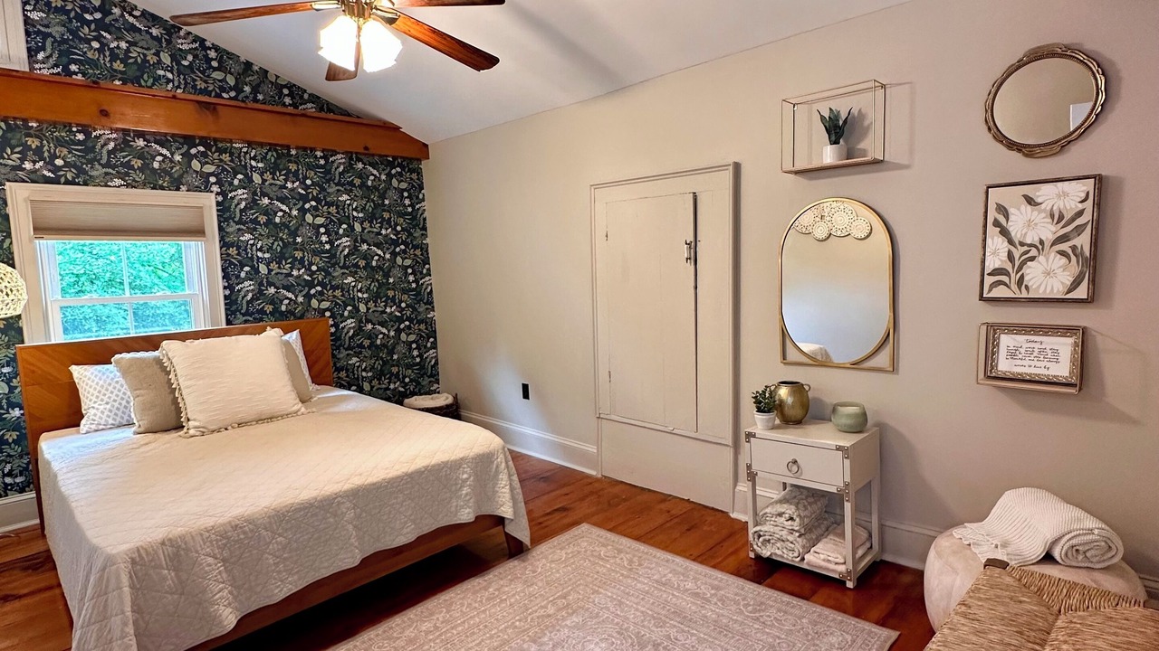 Photo of Bedroom in Lebanon Springs