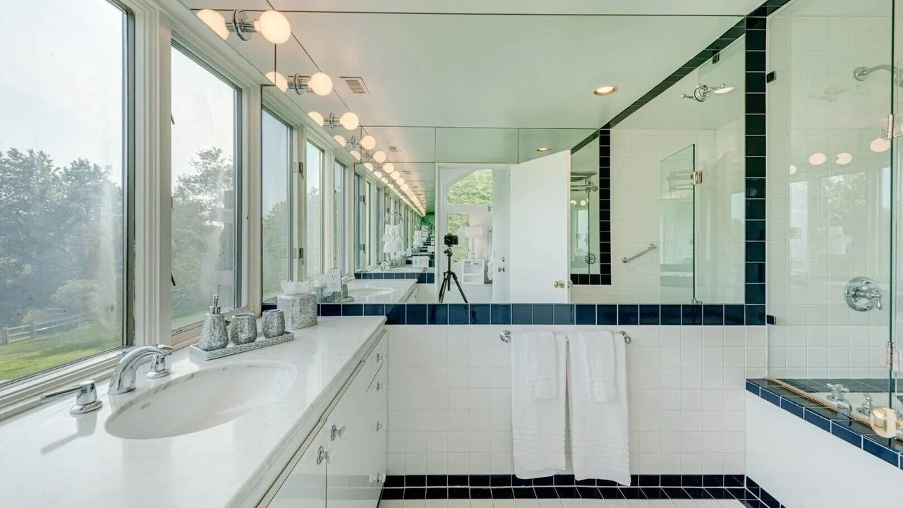 Photo of Bathroom in Water Mill