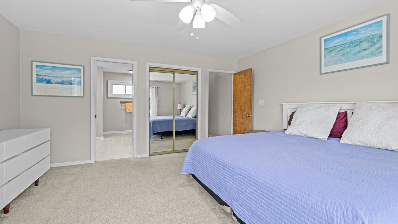 Photo of Bedroom in Chic's Beach