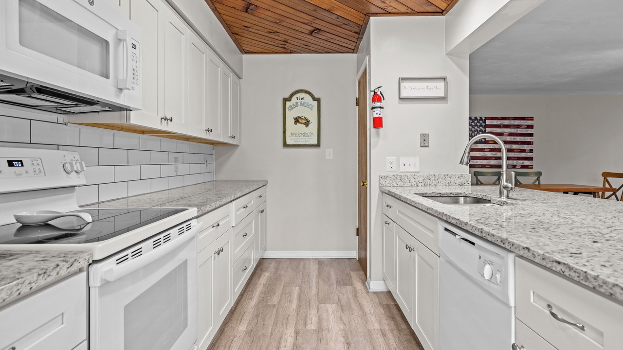 Photo of Kitchen in Chic's Beach