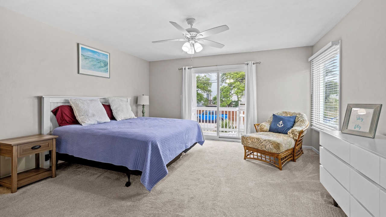 Photo of Bedroom in Chic's Beach