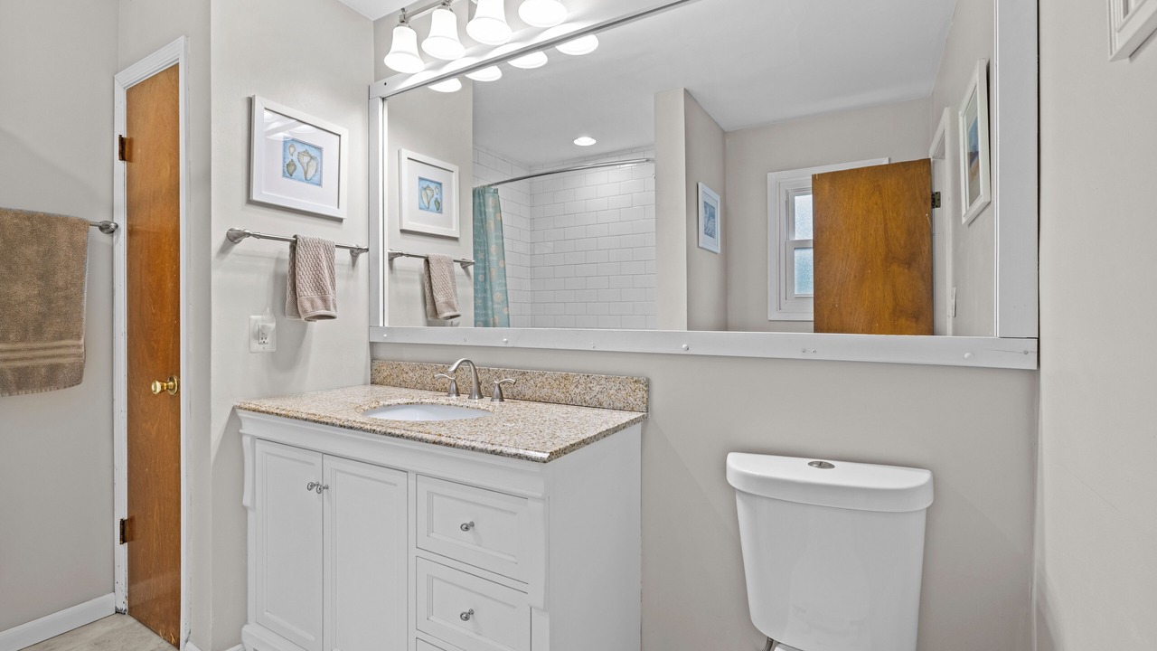 Photo of Bathroom in Chic's Beach