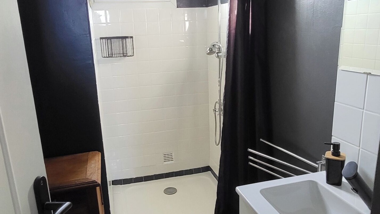 Photo of Bathroom in Matignon