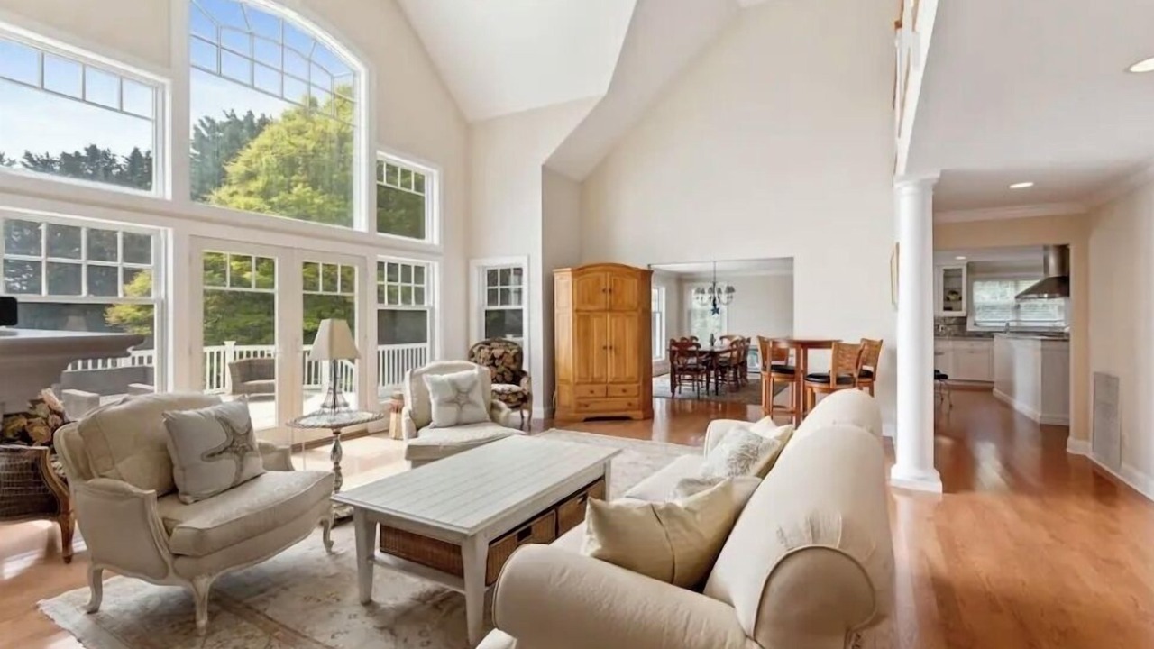 Photo of Livingroom in Shinnecock Hills