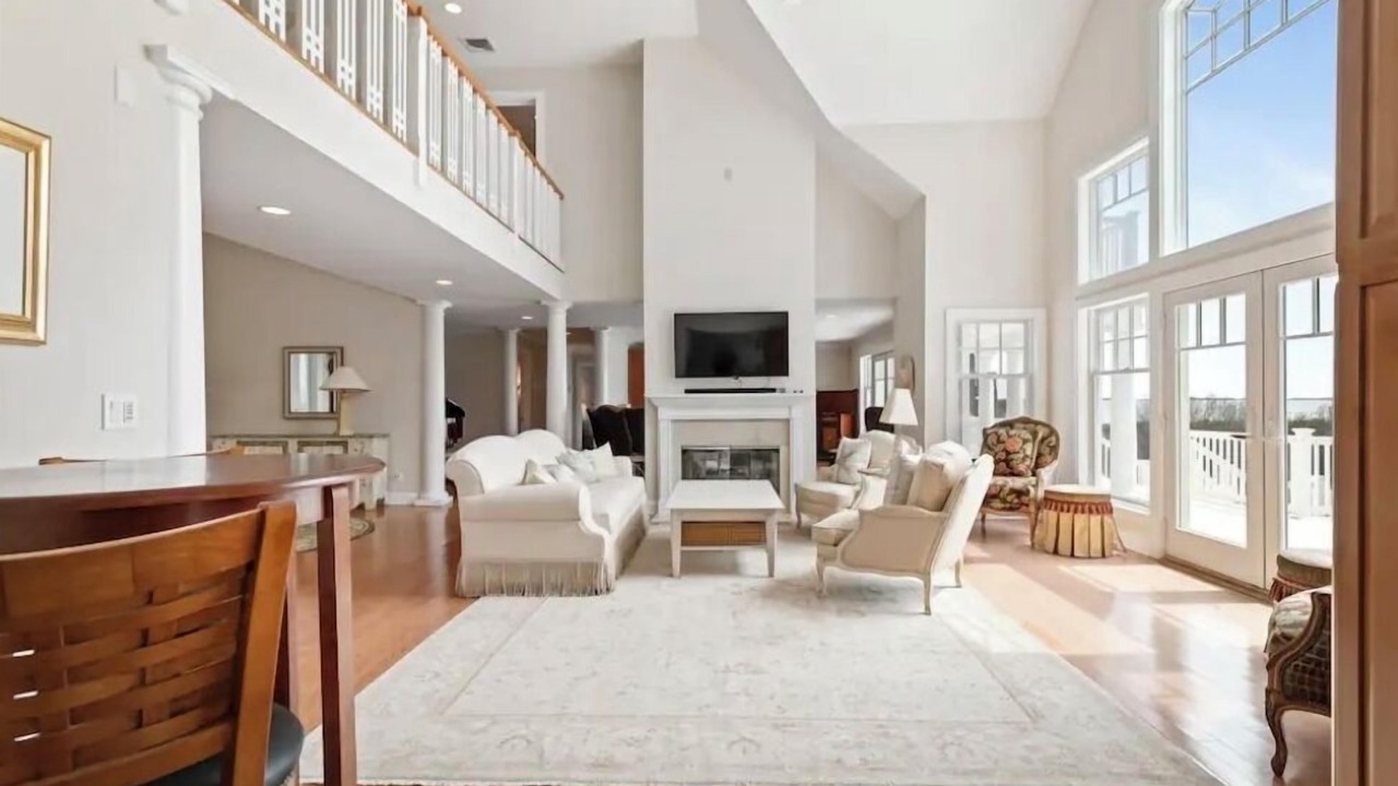 Photo of Livingroom in Shinnecock Hills