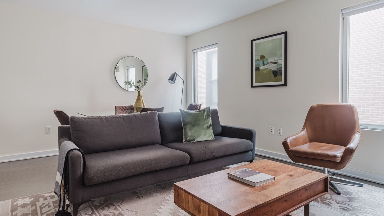 Photo of Livingroom in Theatre District