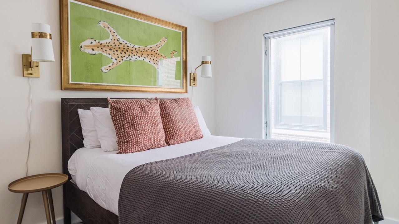Photo of Bedroom in Theatre District