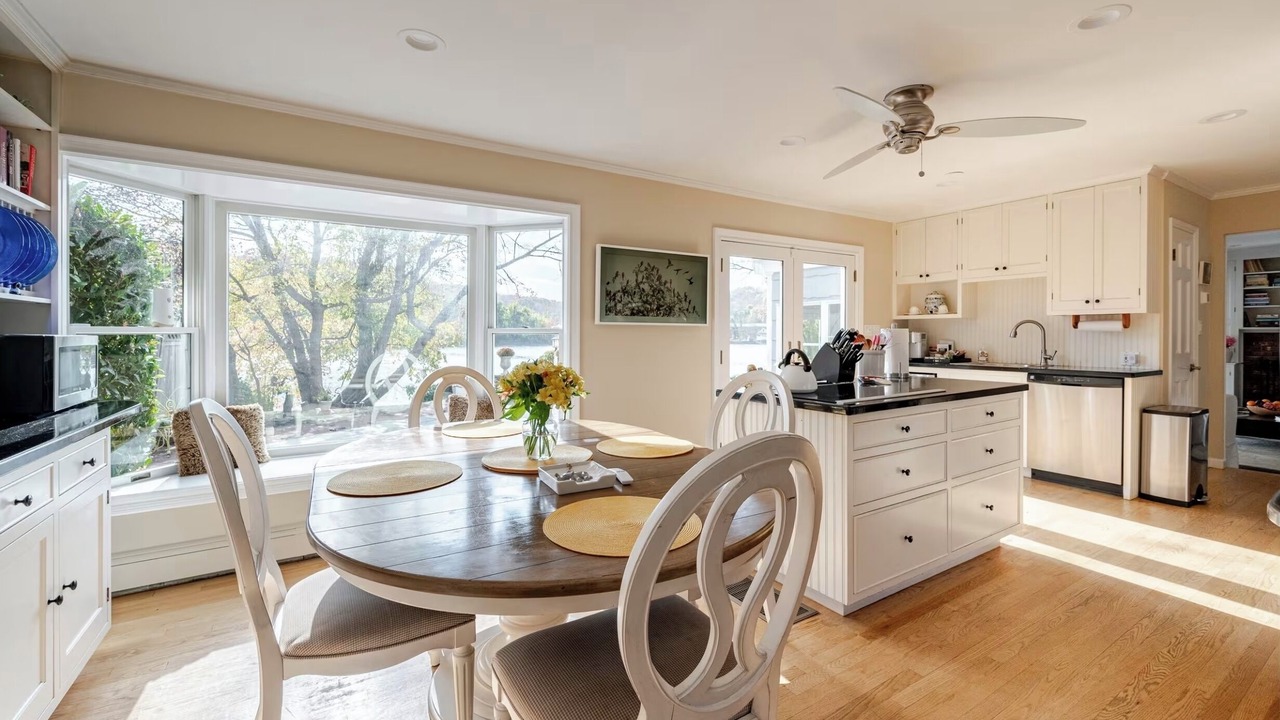 Photo of Kitchen in Centerport