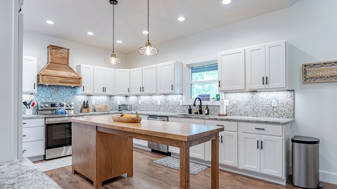 Photo of Kitchen in Falls of Rough