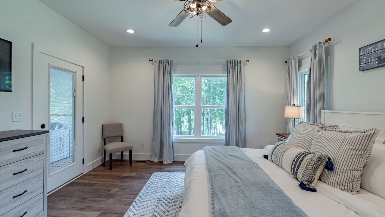 Photo of Bedroom in Falls of Rough