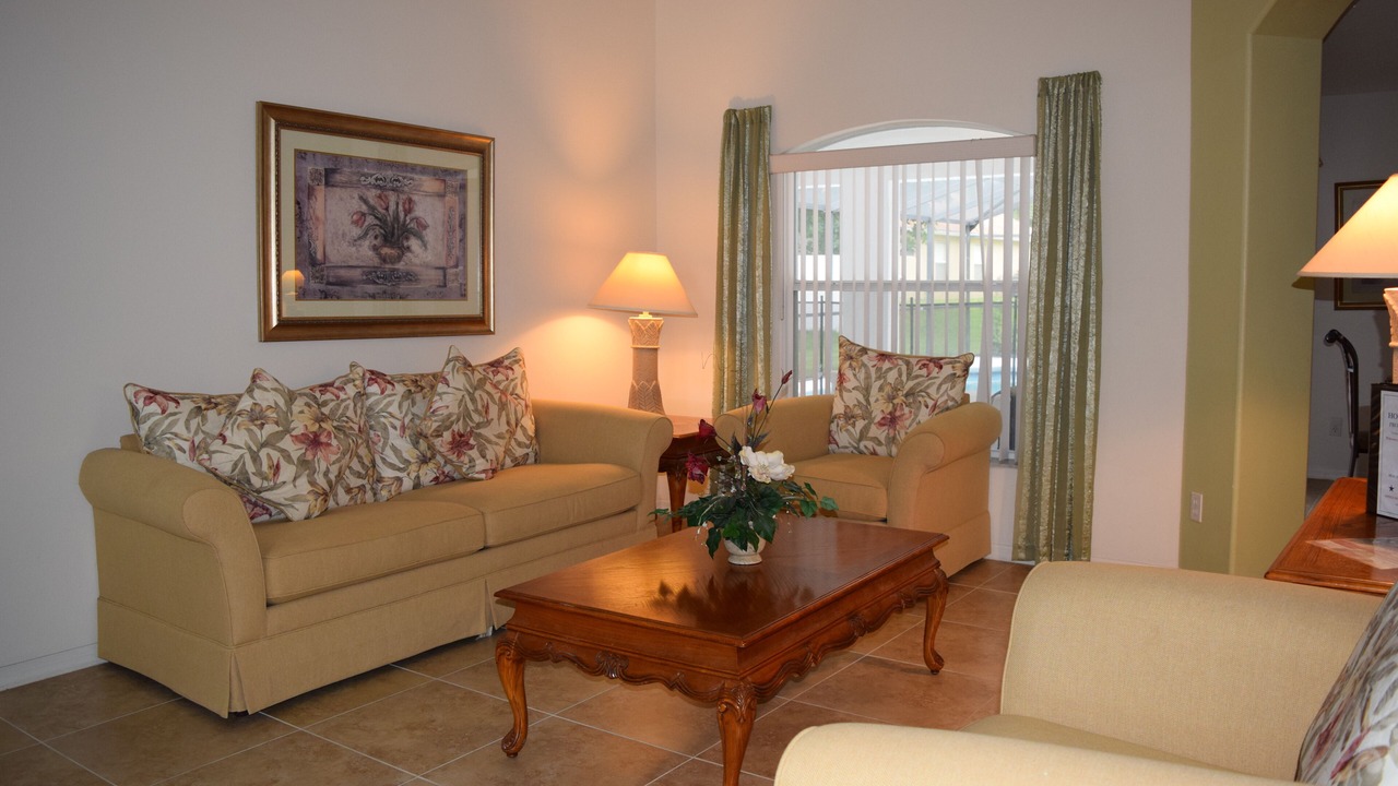 Photo of Livingroom in Orange Tree