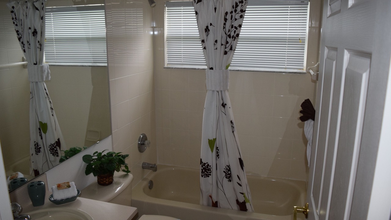 Photo of Bathroom in Orange Tree