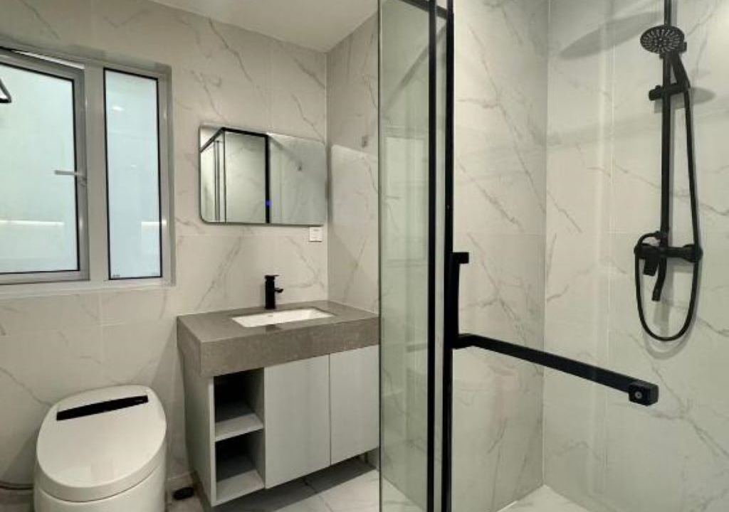 Photo of Bathroom in Jing'an