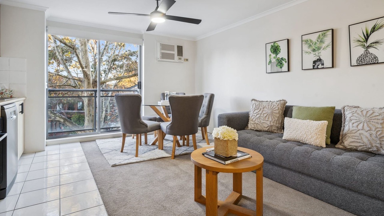 Photo of Livingroom in Crows Nest