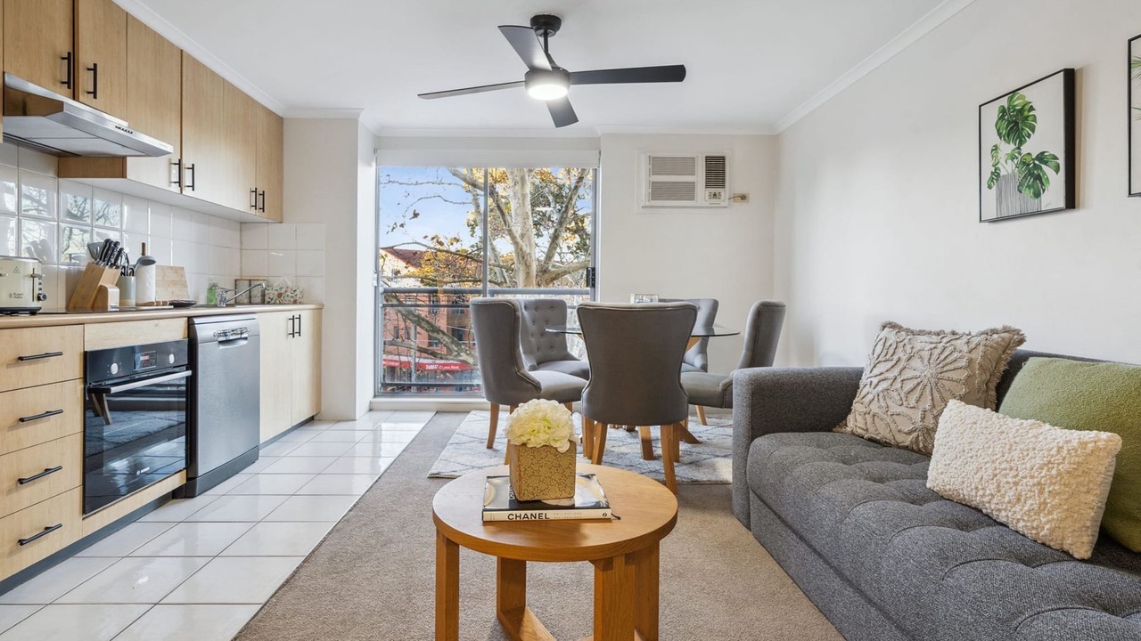 Photo of Livingroom in Crows Nest