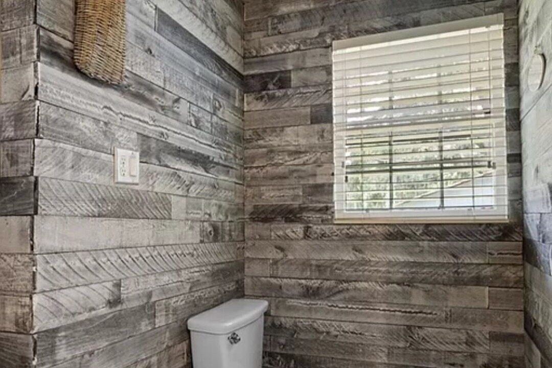 Photo of Bathroom in Valdosta