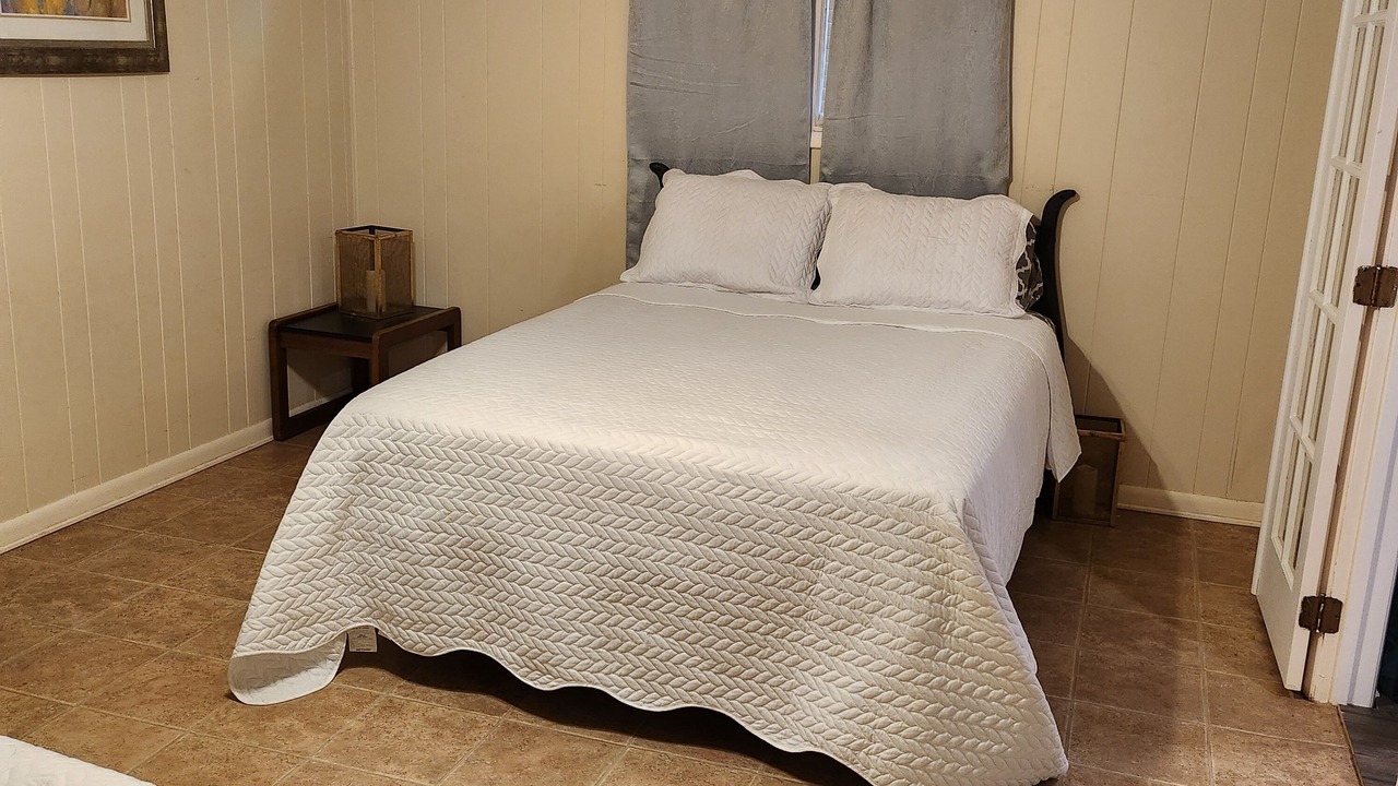Photo of Bedroom in Valdosta