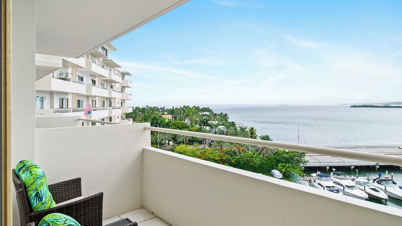 Photo of Outdoor in North Bay Village