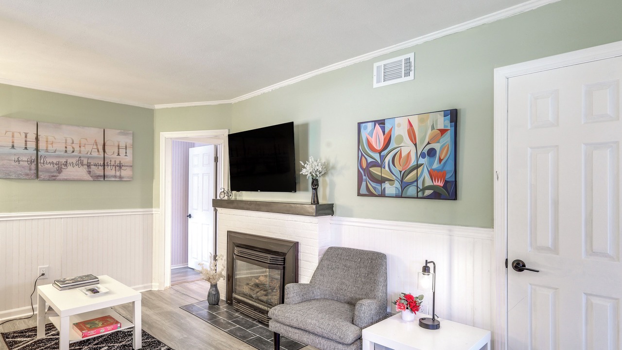 Photo of Livingroom in Hyannis