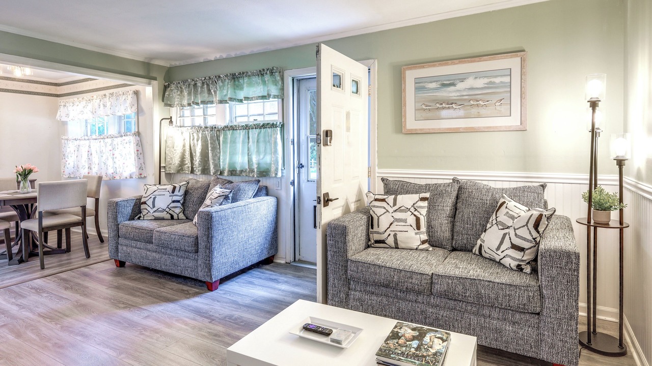 Photo of Livingroom in Hyannis