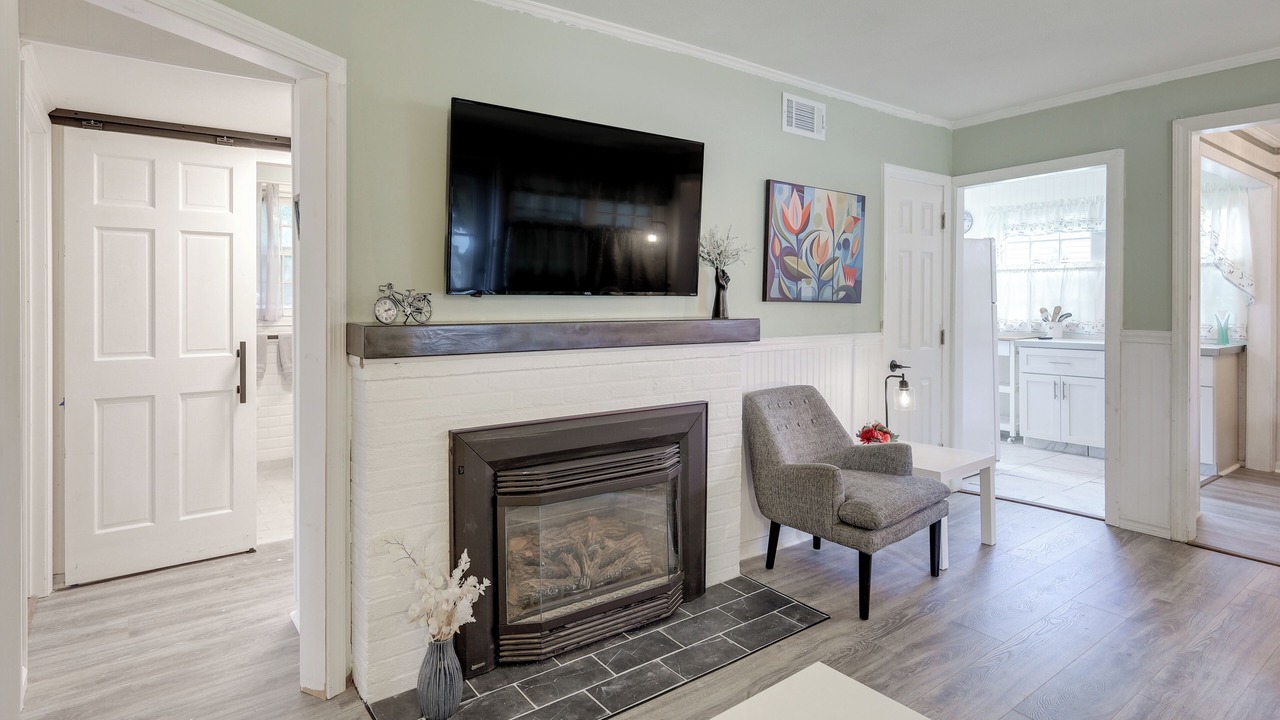 Photo of Livingroom in Hyannis