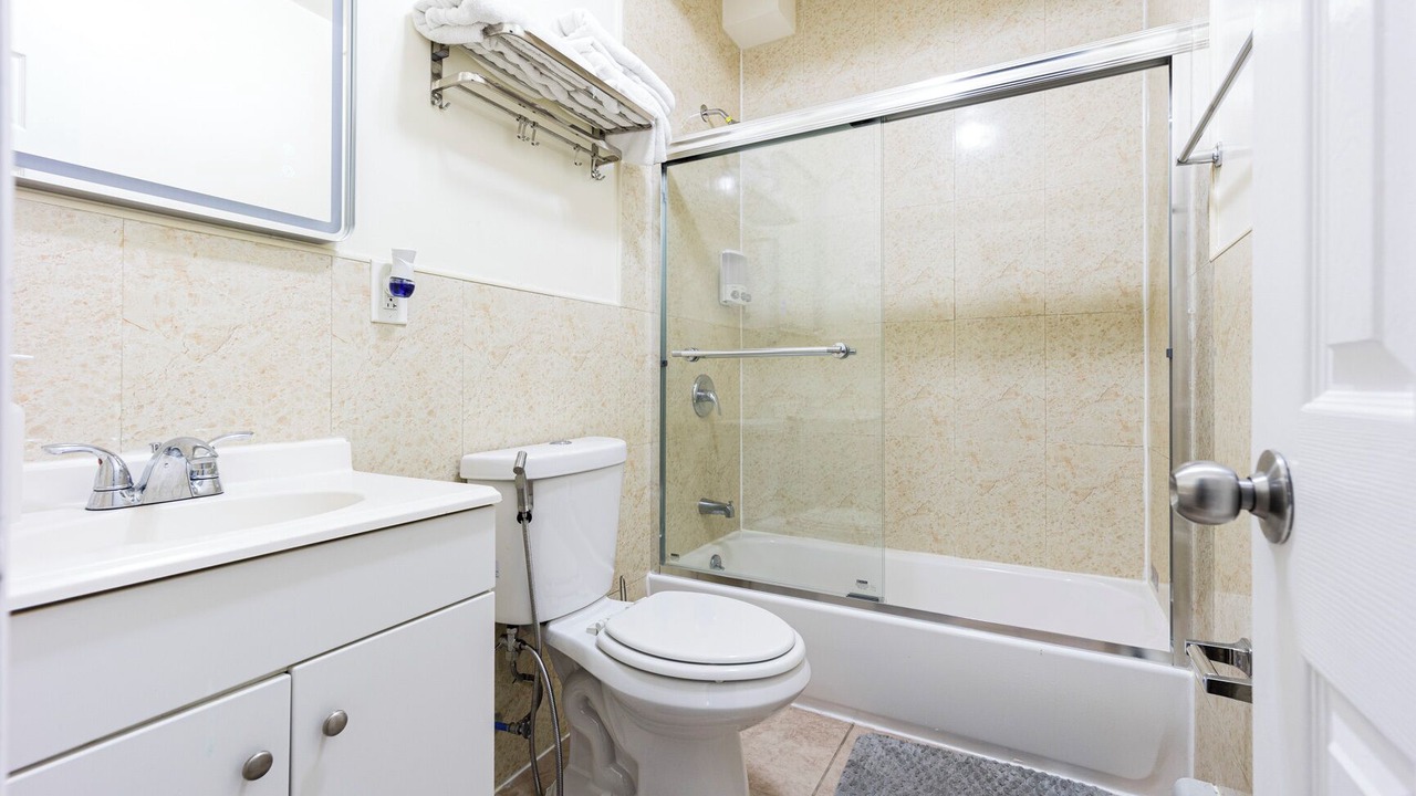 Photo of Bathroom in Jamaica Hills