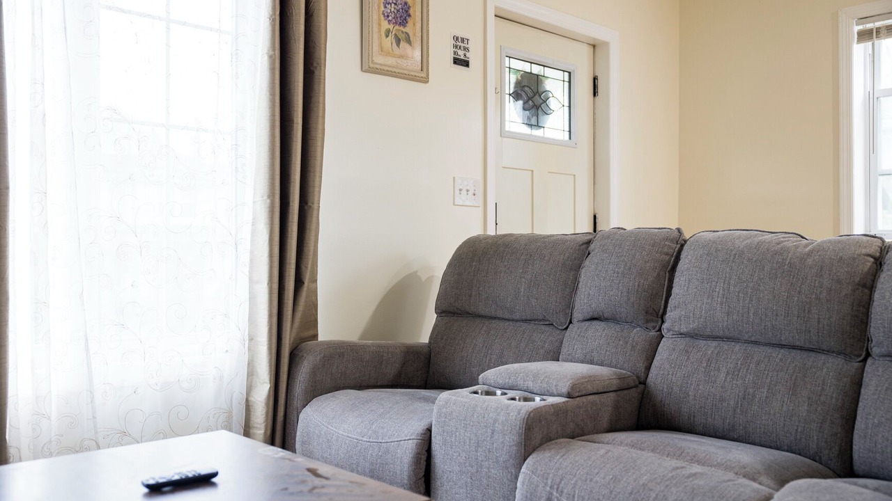 Photo of Bedroom in Jamaica Hills
