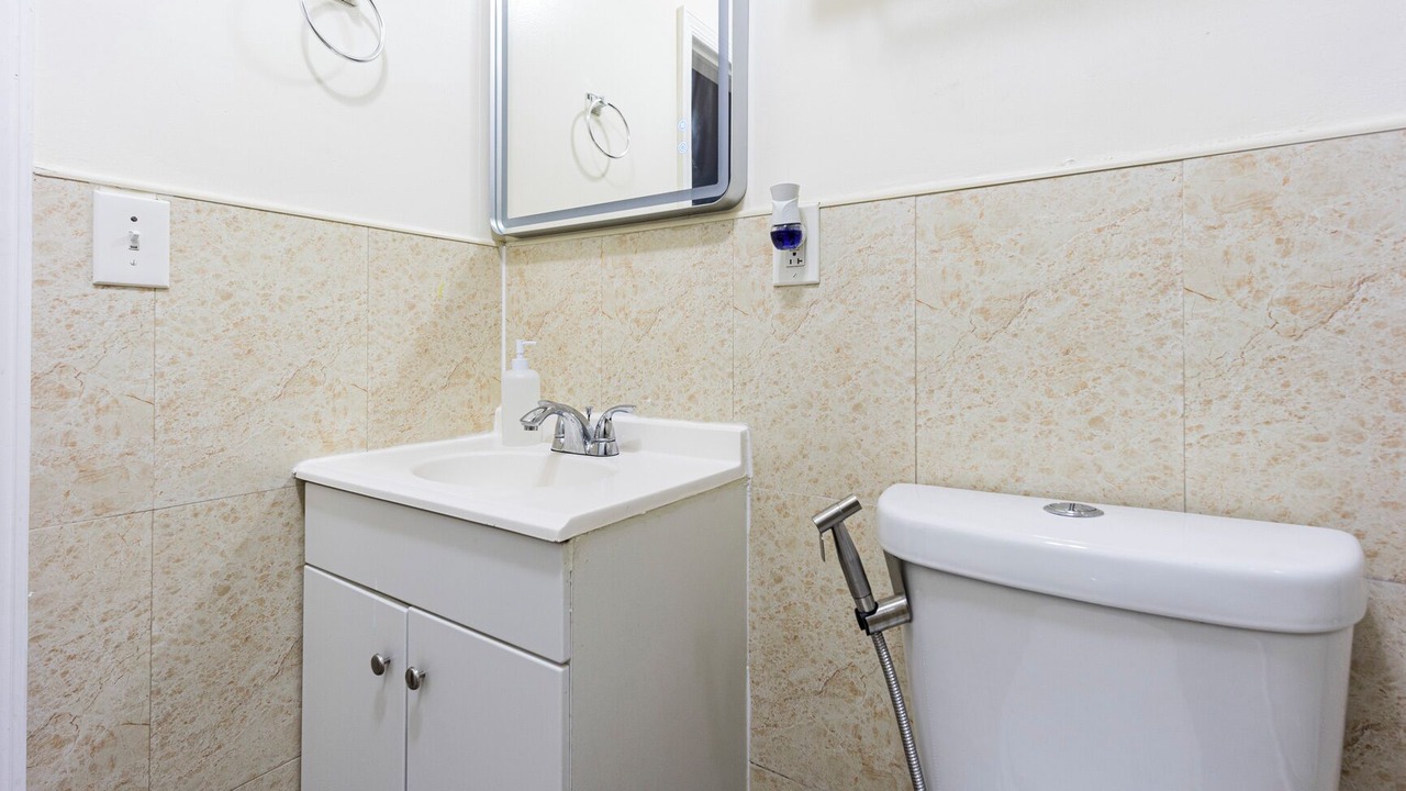 Photo of Bathroom in Jamaica Hills