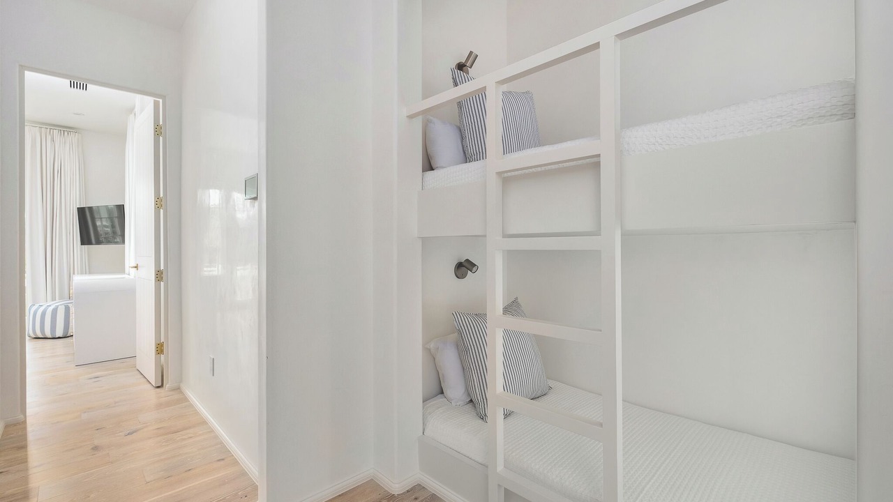 Photo of Bedroom in Seacrest