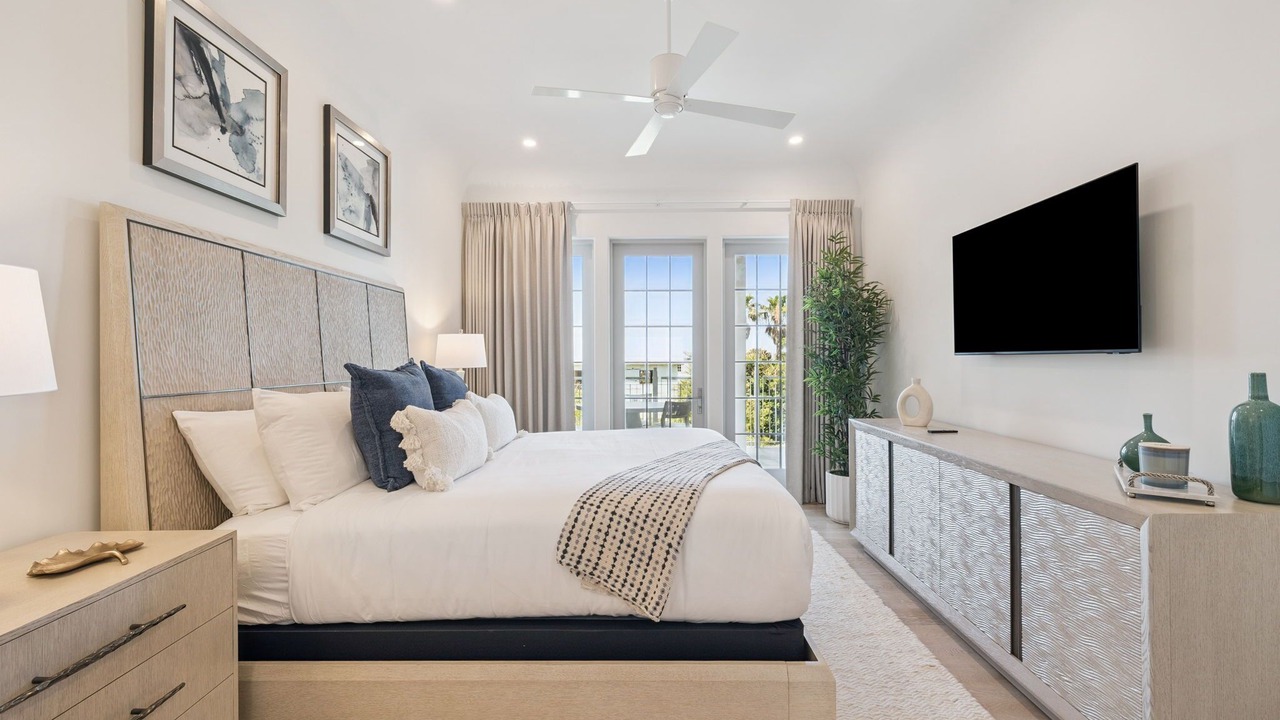 Photo of Bedroom in Seacrest