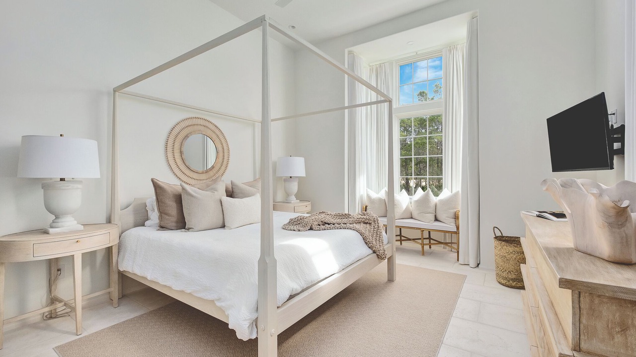 Photo of Bedroom in Seacrest