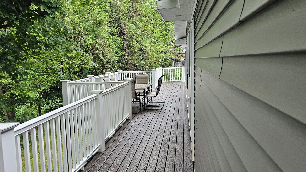 Photo of Patio Balcony in Fly Creek