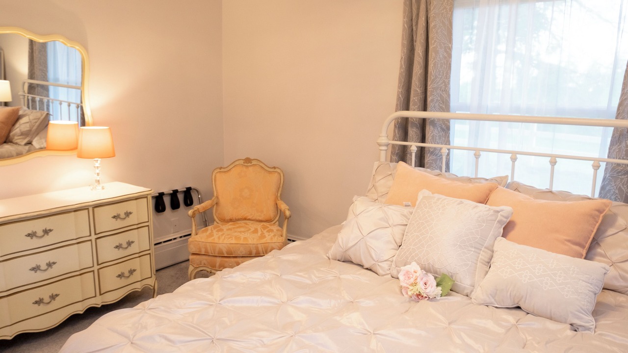Photo of Bedroom in Akron