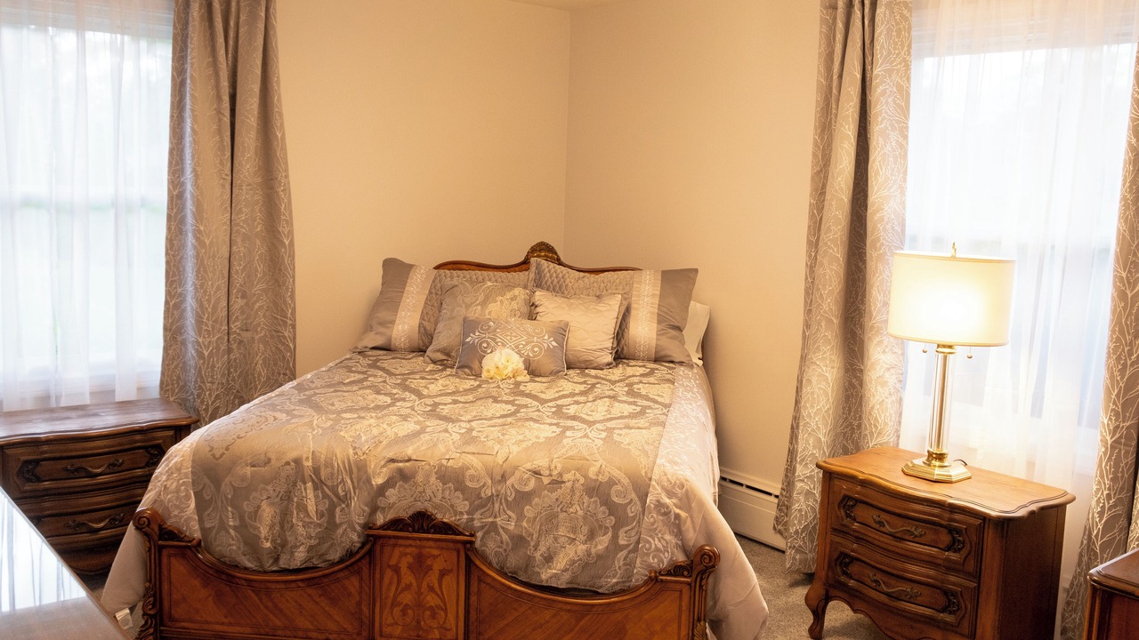 Photo of Bedroom in Akron