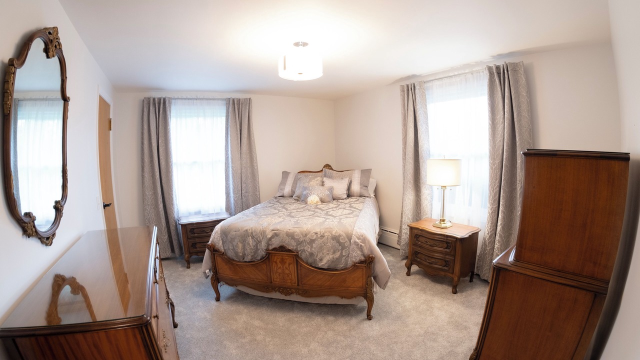 Photo of Bedroom in Akron