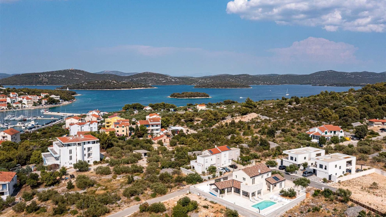 Photo of Outdoor in Jezera