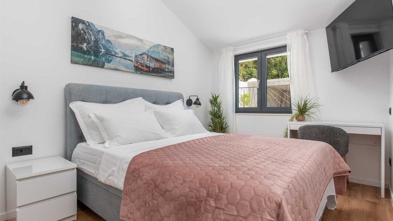 Photo of Bedroom in Srinjine